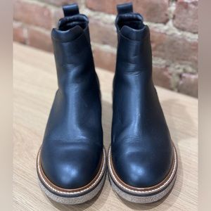 Everlane Chelsea Boots